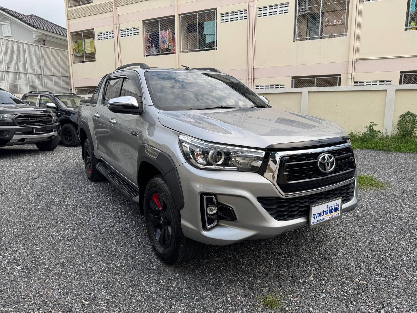 2020 TOYOTA HILUX REVO DOUBLE CAB 2.4 2WD AT SILVER