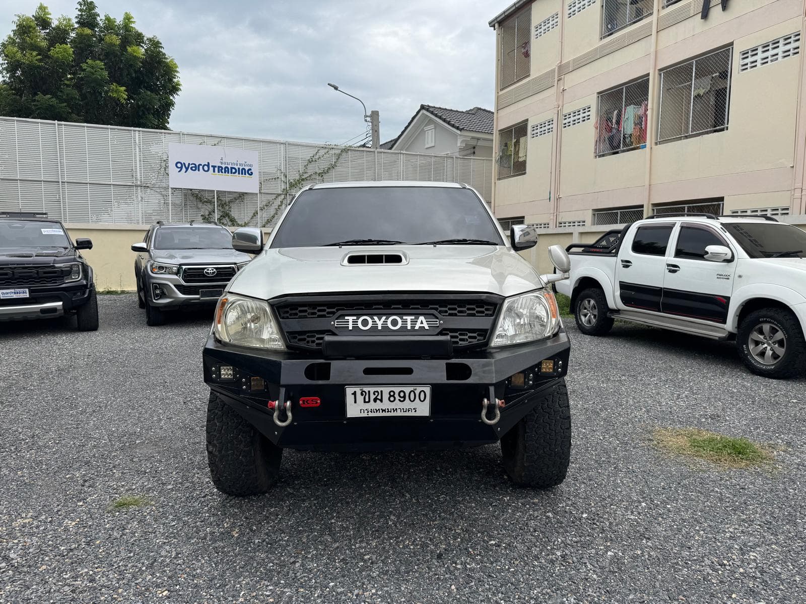 2005 TOYOTA HILUX VIGO DOUBLE CAB 2.5 4WD AT SILVER